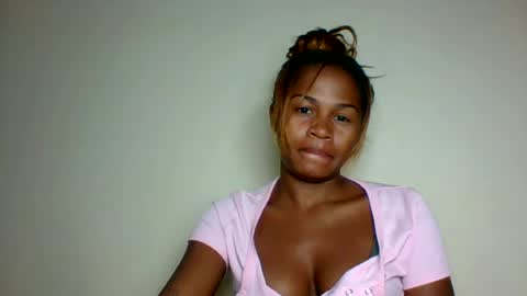 Snapshot of vynarahot chatting on 06.12.26 vynarahot online show from 06.12.26