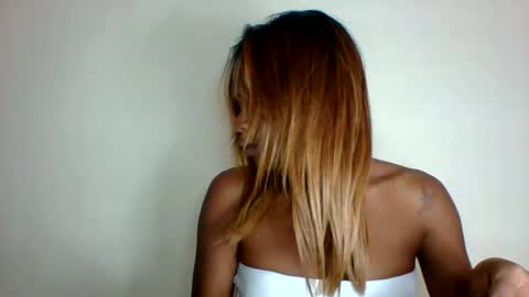 Snapshot of vynarahot chatting on 07.13.26 vynarahot online show from 07.13.26