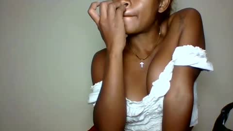 Snapshot of vynarahot chatting on 07.29.26 vynarahot online show from 07.29.26