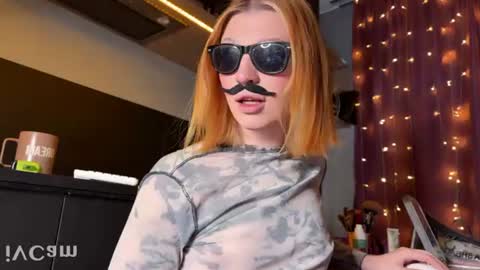 Snapshot of vynila chatting on 06.18.26 ILONA A week goal new laptop online show from 06.18.26
