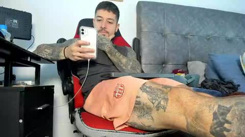 vyxen_ online show from 04.14.26