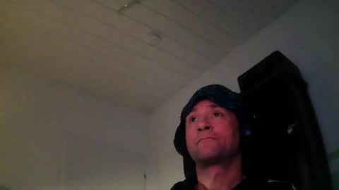 Snapshot of wailersgun chatting on 02.25.25 wailersgun online show from 02.25.25