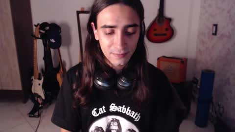 Snapshot of wake_and_bakee chatting on 03.08.25 John online show from 03.08.25