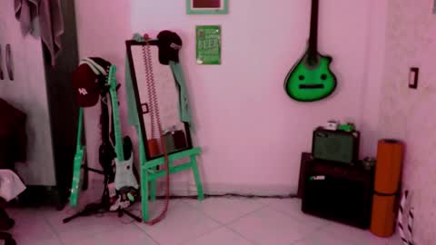 Snapshot of wake_and_bakee chatting on 10.14.25 John online show from 10.14.25