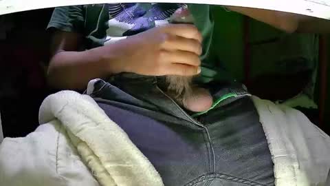 Snapshot of walltazv chatting on 11.11.25 Kentaro online show from 11.11.25