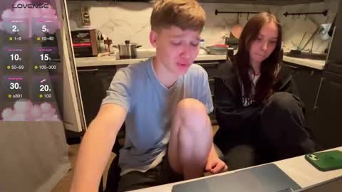 Snapshot of walterback chatting on 09.12.25 Mark and Tom online show from 09.12.25