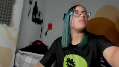 Waningrose  Lu online show from 12.20.24