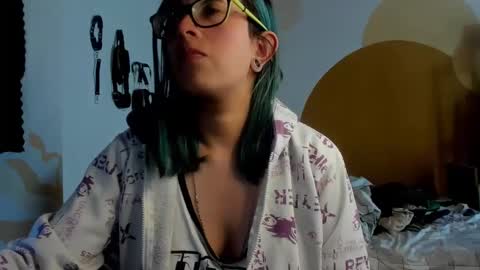 Waningrose  Lu online show from 01.04.25