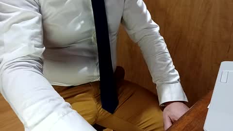 Snapshot of wantsuitforsex chatting on 01.05.25 wantsuitforsex online show from 01.05.25