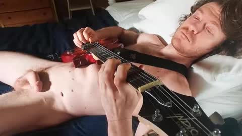 Snapshot of warrenkener chatting on 12.20.25 Warren Kener online show from 12.20.25