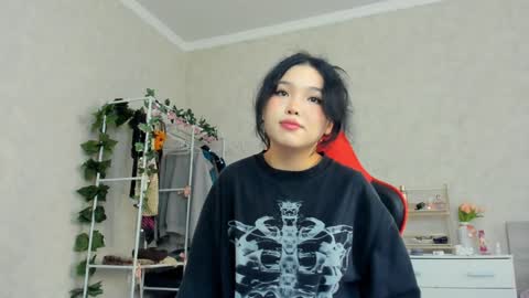 Snapshot of wastforu chatting on 12.16.24 wastforu online show from 12.16.24