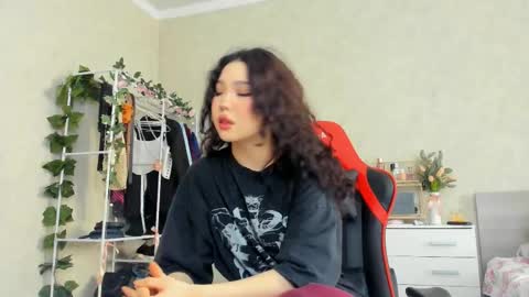 Snapshot of wastforu chatting on 02.17.25 wastforu online show from 02.17.25