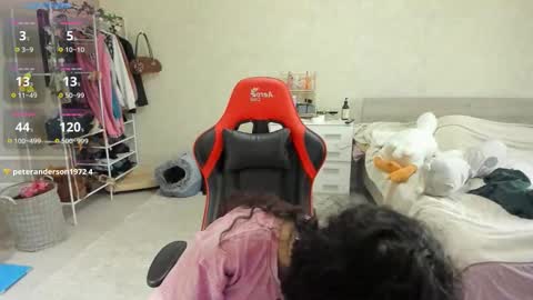 Snapshot of wastforu chatting on 12.23.25 wastforu online show from 12.23.25