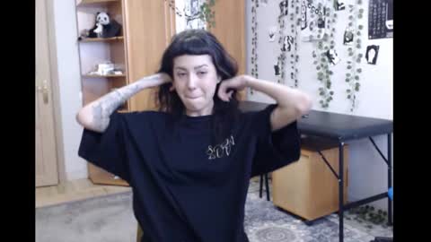 Mina online show from 02.24.26