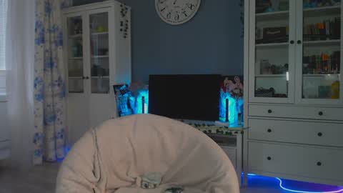 Snapshot of weed_princesss chatting on 12.30.24  moon  online show from 12.30.24