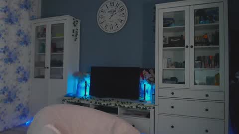 Snapshot of weed_princesss chatting on 01.23.25  moon  online show from 01.23.25