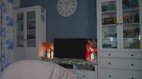 Snapshot of weed_princesss chatting on 01.31.25  moon  online show from 01.31.25