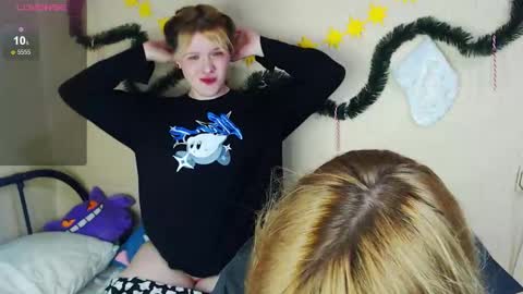 Snapshot of wehavepussies chatting on 12.14.25 rixsy and ricky online show from 12.14.25