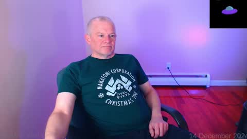 Snapshot of weird_chris chatting on 12.14.24 Chris online show from 12.14.24