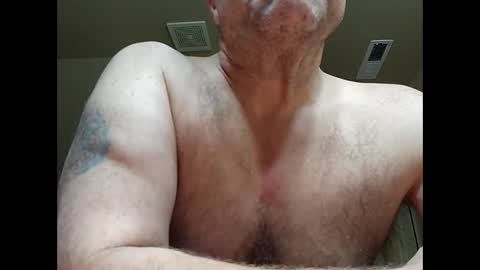 Snapshot of welderod chatting on 11.01.25 welderod online show from 11.01.25