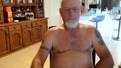 Wellhelloo online show from 04.30.26