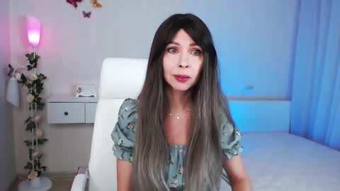 Wendi Foster online show from 12.09.24