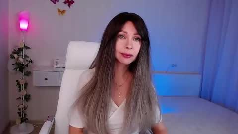 Wendi Foster online show from 12.17.25