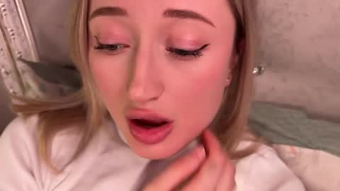 Daisy    online show from 02.05.25