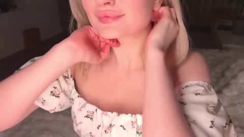 Daisy    online show from 03.01.25