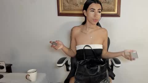 Snapshot of wendy_marshall chatting on 02.07.26 Wendy Marshall online show from 02.07.26