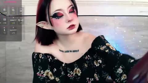 Snapshot of wendy_u_okay chatting on 09.29.25 Wendy online show from 09.29.25