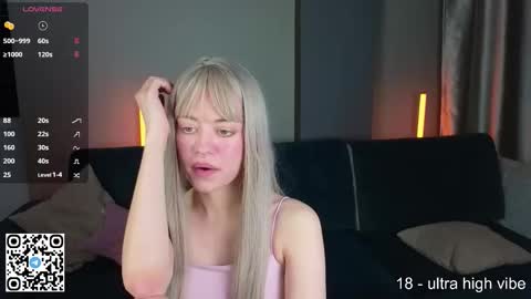 Snapshot of wendylovelylovew chatting on 09.28.25 Wendy online show from 09.28.25