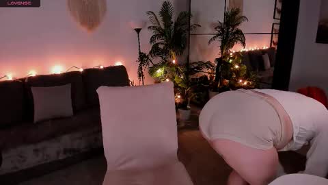 Snapshot of wendyycandy chatting on 03.28.26 wendyycandy online show from 03.28.26