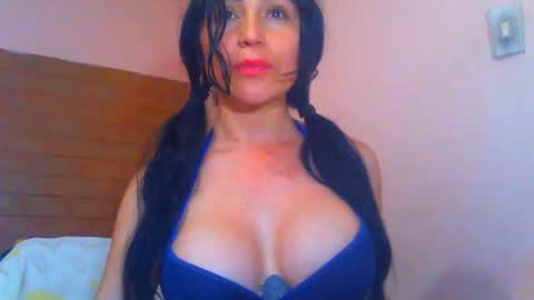 Snapshot of wenndy_ardent chatting on 12.29.24 TaTis online show from 12.29.24