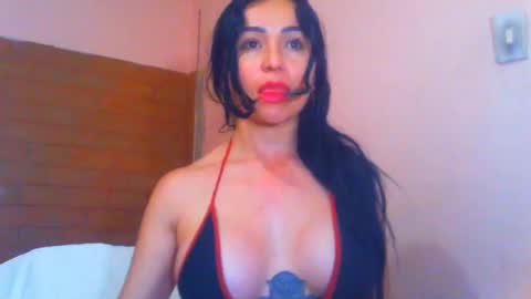 Snapshot of wenndy_ardent chatting on 12.30.24 TaTis online show from 12.30.24
