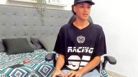 Snapshot of wes_gibbings chatting on 01.05.26 WES online show from 01.05.26