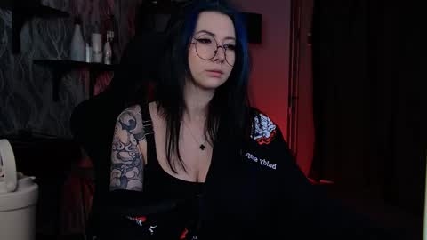 Snapshot of wesleegray chatting on 12.15.25 little girl who is always rightLisa online show from 12.15.25