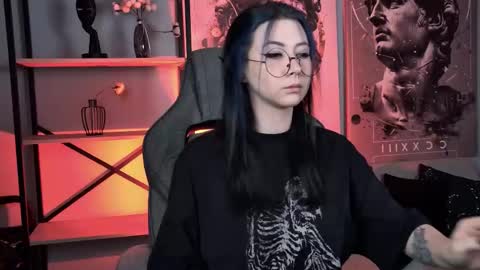 Snapshot of wesleegray chatting on 01.07.26 little girl who is always rightLisa online show from 01.07.26