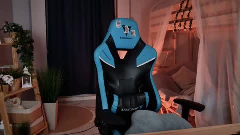 little girl who is always rightLisa online show from 04.02.26