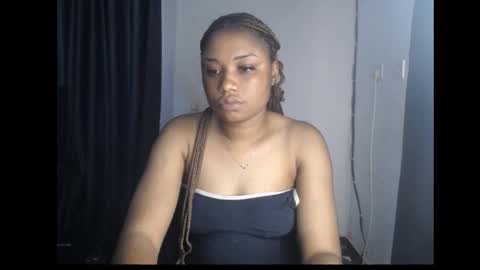 Snapshot of wet_juicypussy chatting on 12.08.24 queen online show from 12.08.24