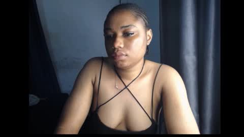 Snapshot of wet_juicypussy chatting on 12.28.24 queen online show from 12.28.24