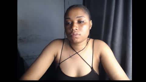 Snapshot of wet_juicypussy chatting on 12.29.24 queen online show from 12.29.24