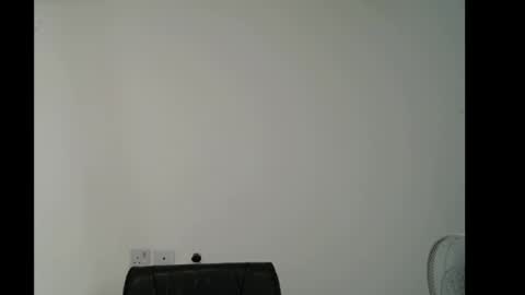 Snapshot of wet_juicypussy chatting on 01.05.25 queen online show from 01.05.25