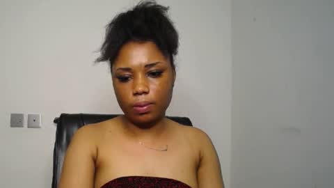 Snapshot of wet_juicypussy chatting on 01.20.25 queen online show from 01.20.25