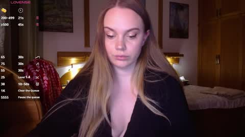 Lana online show from 04.22.26