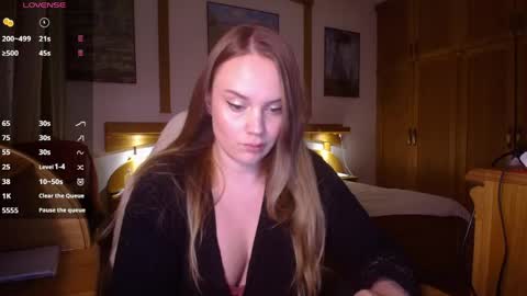 Lana online show from 05.10.26