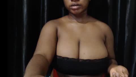 Snapshot of wet_xxpussy55 chatting on 10.30.25 Sonia online show from 10.30.25