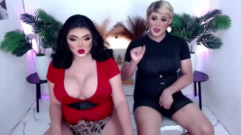 Snapshot of wetandwild10inches chatting on 04.06.26 Dior Anderson online show from 04.06.26