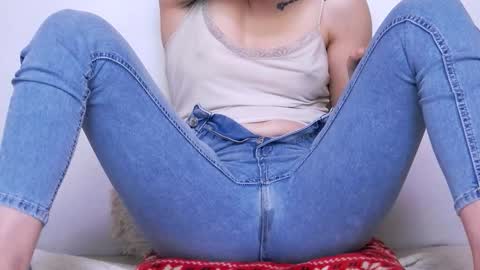 Beatrice Moan from LovenseWet from Tip MenuOpen for Private online show from 02.11.26