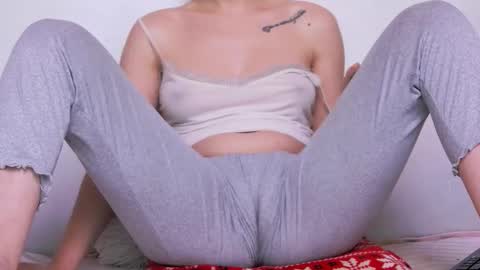 Beatrice Moan from LovenseWet from Tip MenuOpen for Private online show from 03.04.26